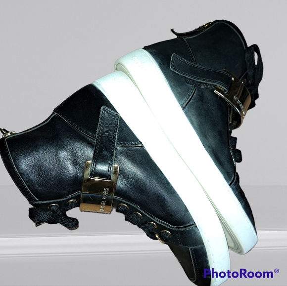 Michael Kors Black Limited Edition sneakers. Size 7M. - Picture 1 of 13